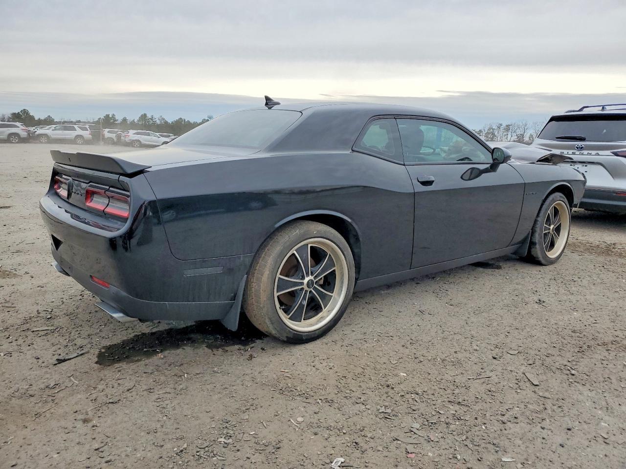 2021 DODGE Challenger