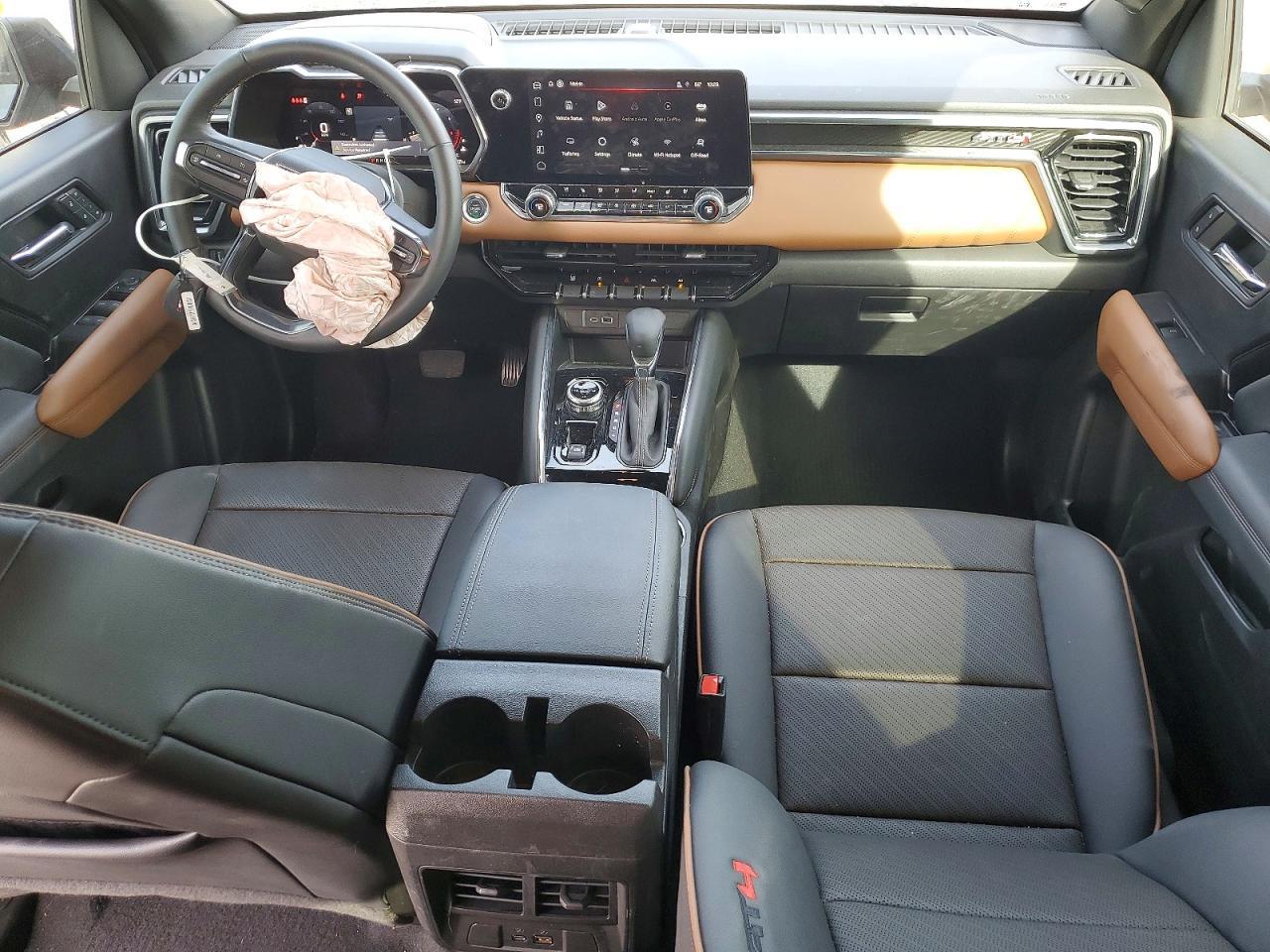 2024 GMC CANYON