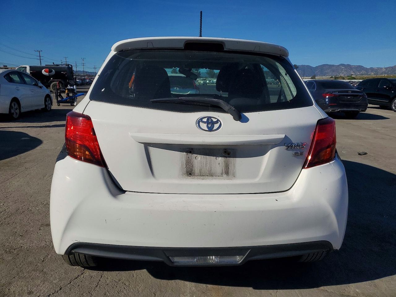 2016 TOYOTA YARIS