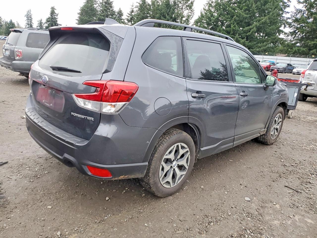 2021 SUBARU FORESTER