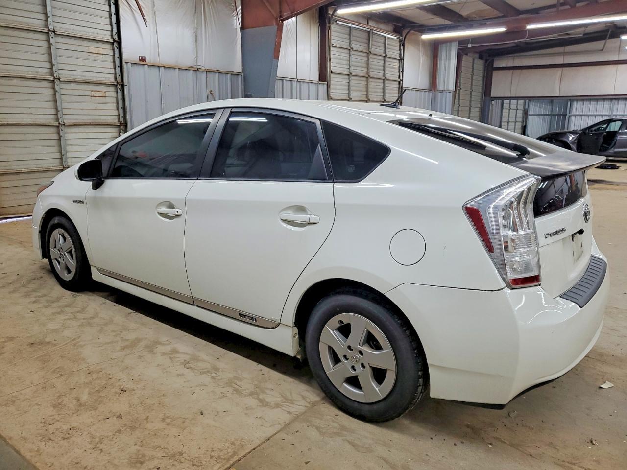 2011 TOYOTA PRIUS