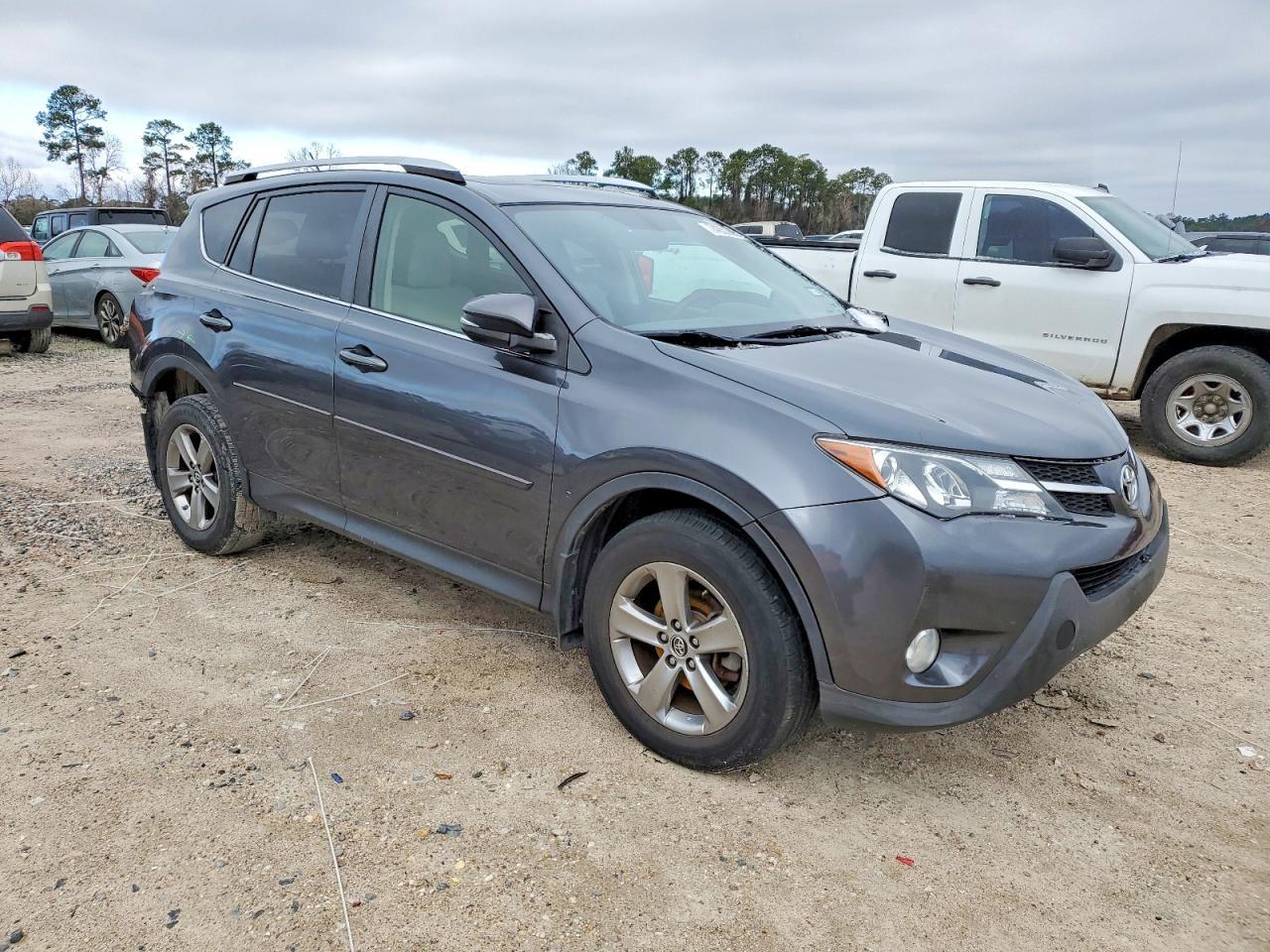 2015 TOYOTA RAV4