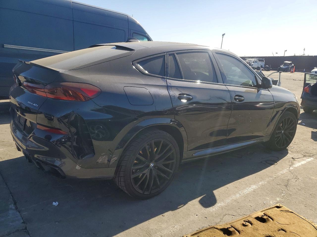 2021 BMW X6
