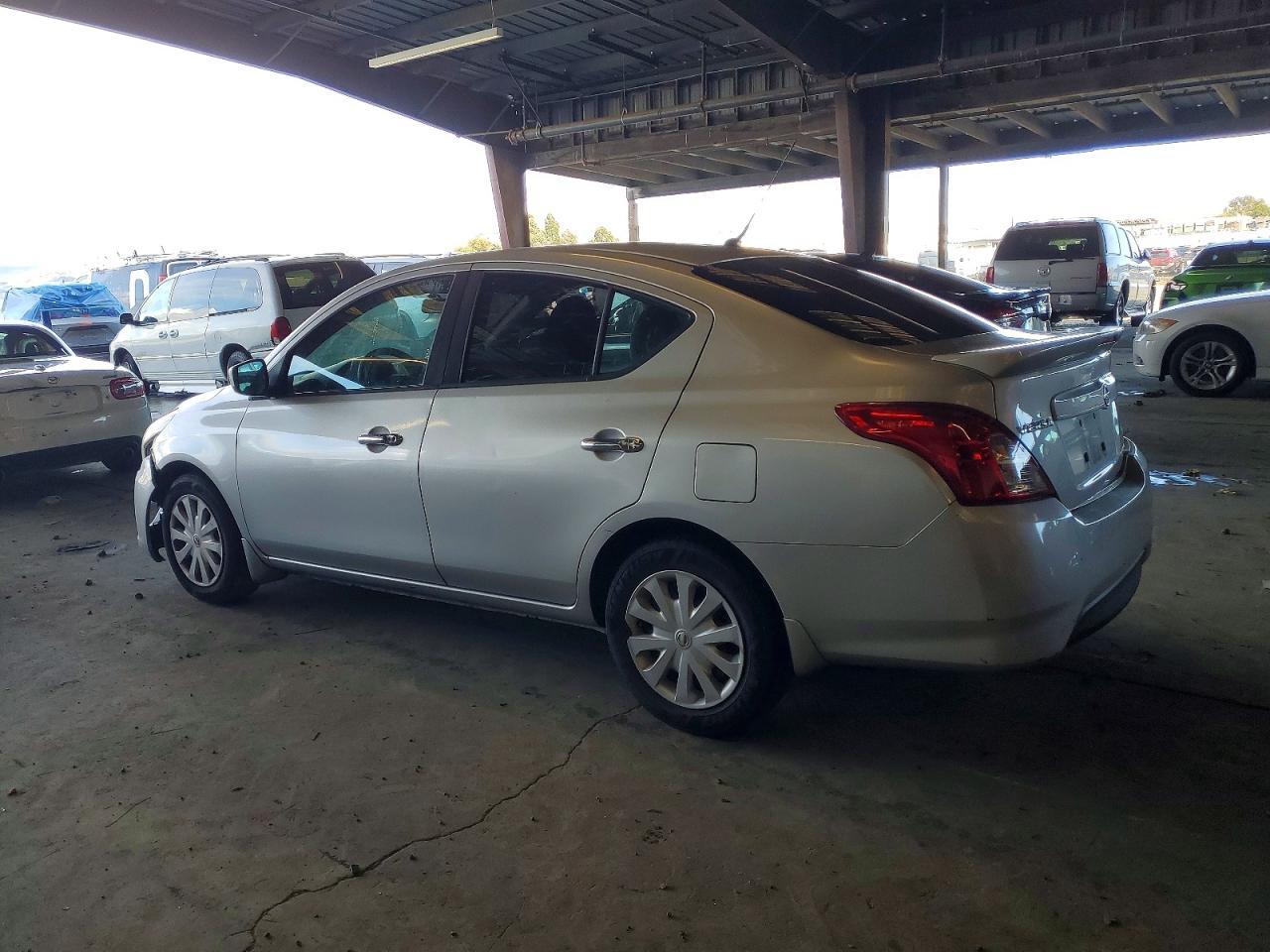 2016 NISSAN VERSA