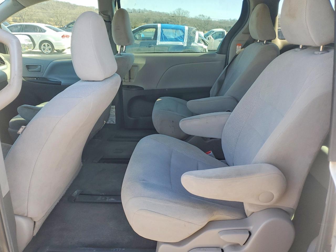 2017 TOYOTA SIENNA