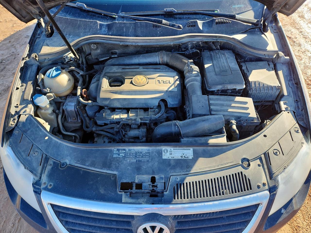 2010 VOLKSWAGEN Passat