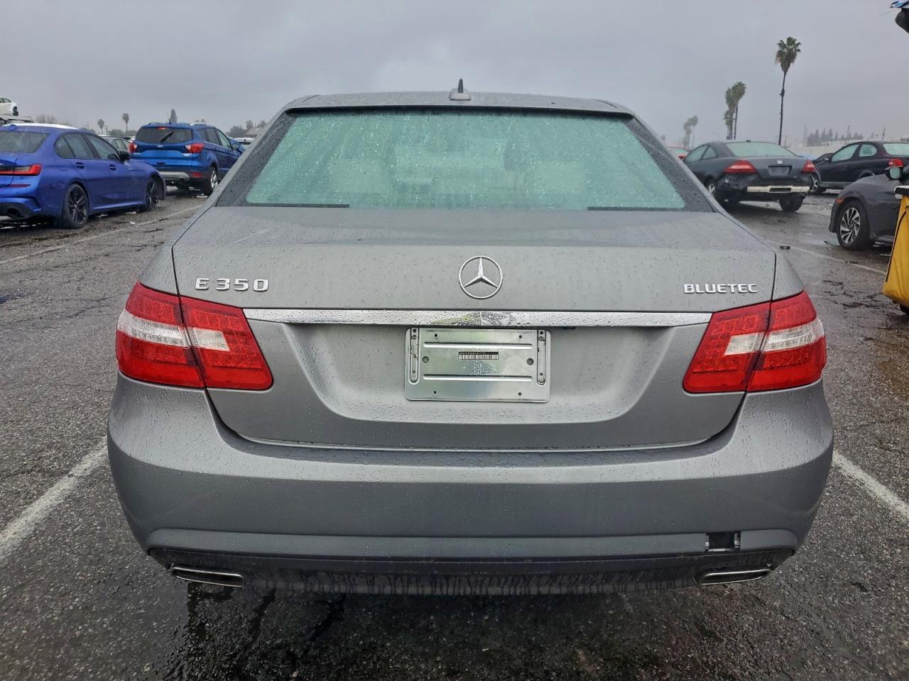 2011 MERCEDES-BENZ E-Class