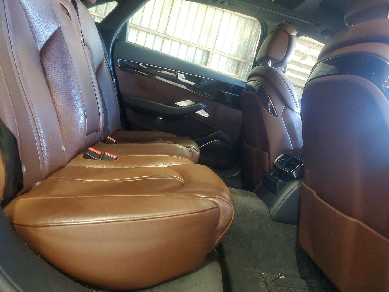 2013 AUDI A8