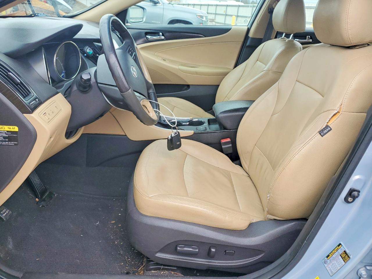 2011 HYUNDAI SONATA
