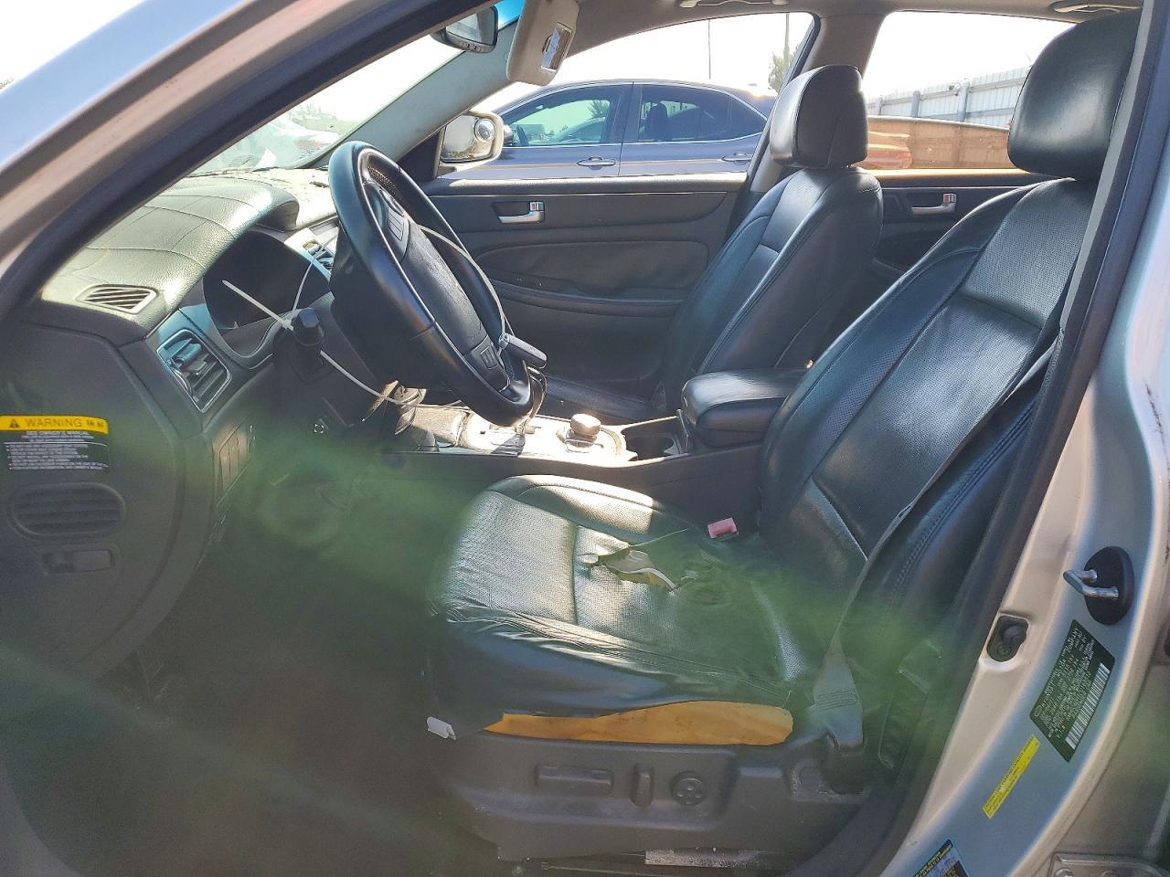 2012 HYUNDAI GENESIS
