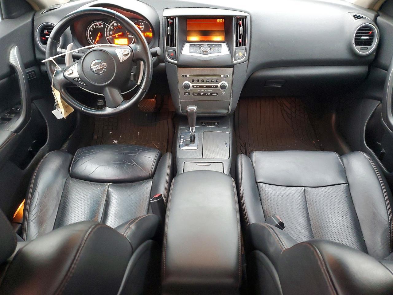2010 NISSAN Maxima