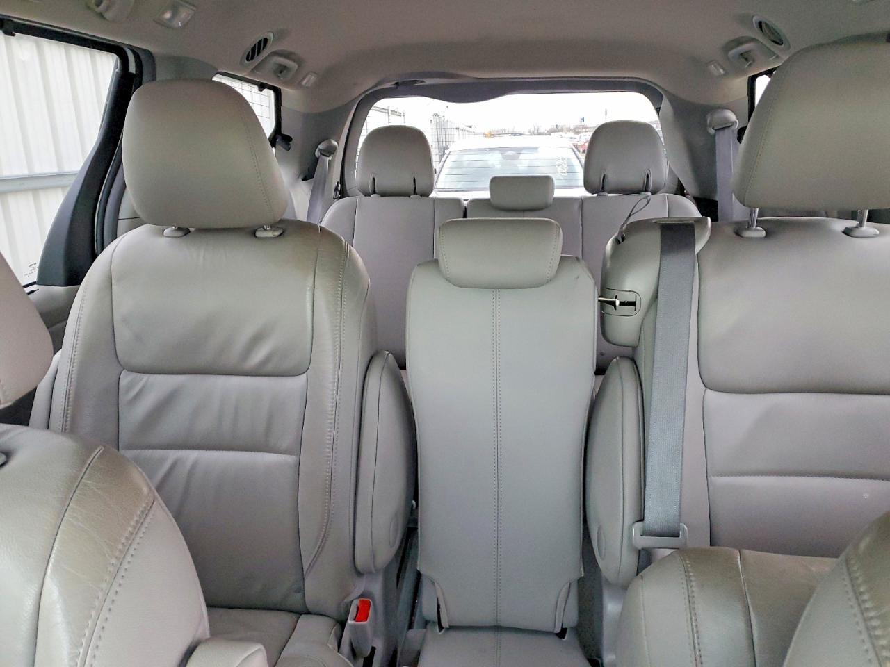 2015 TOYOTA SIENNA