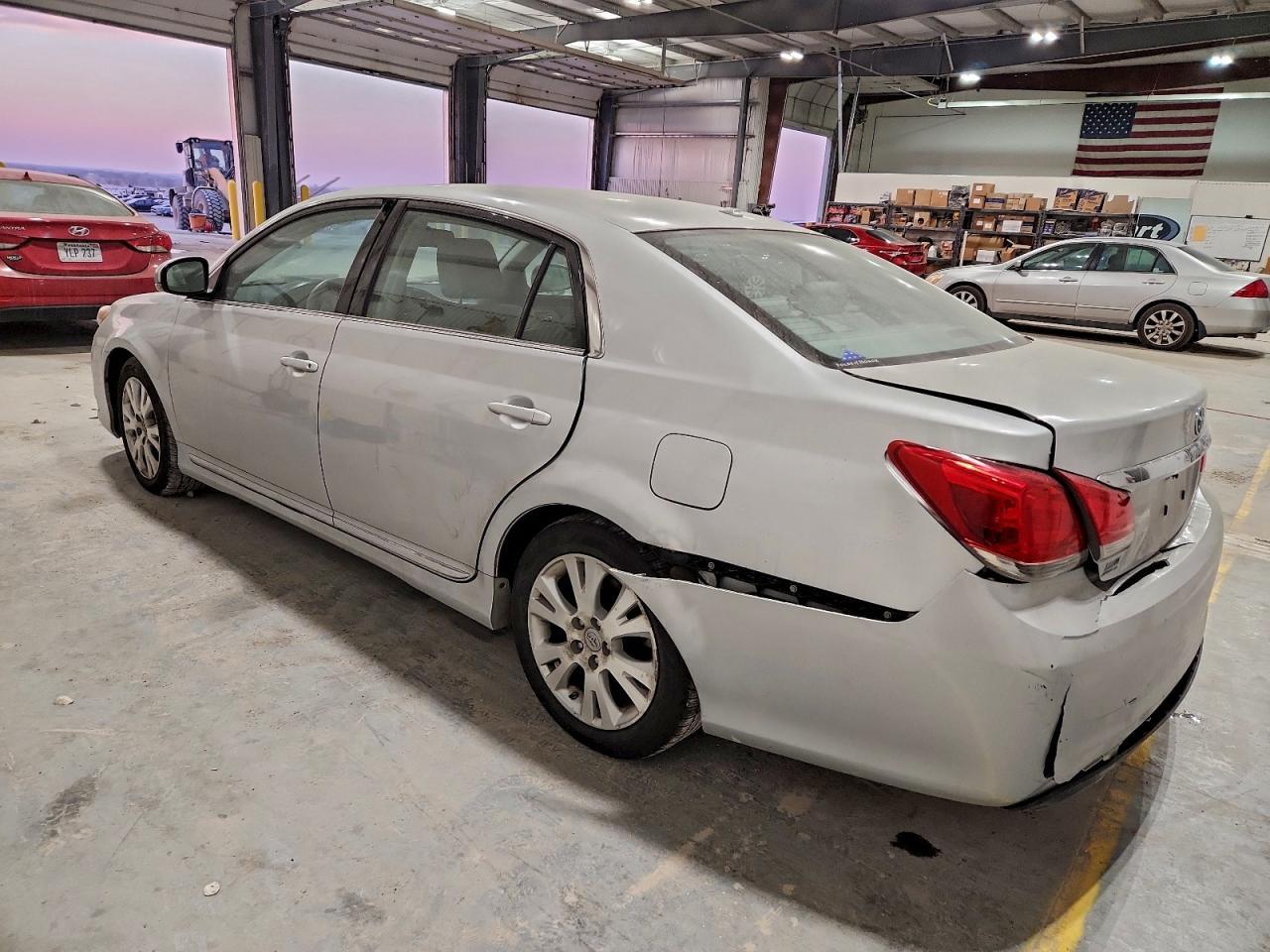2012 TOYOTA Avalon
