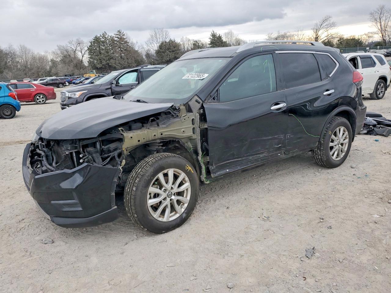 2017 NISSAN ROGUE