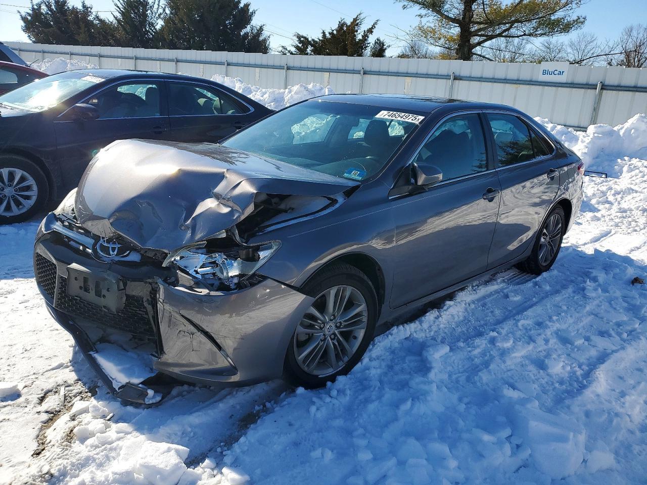 2016 TOYOTA CAMRY