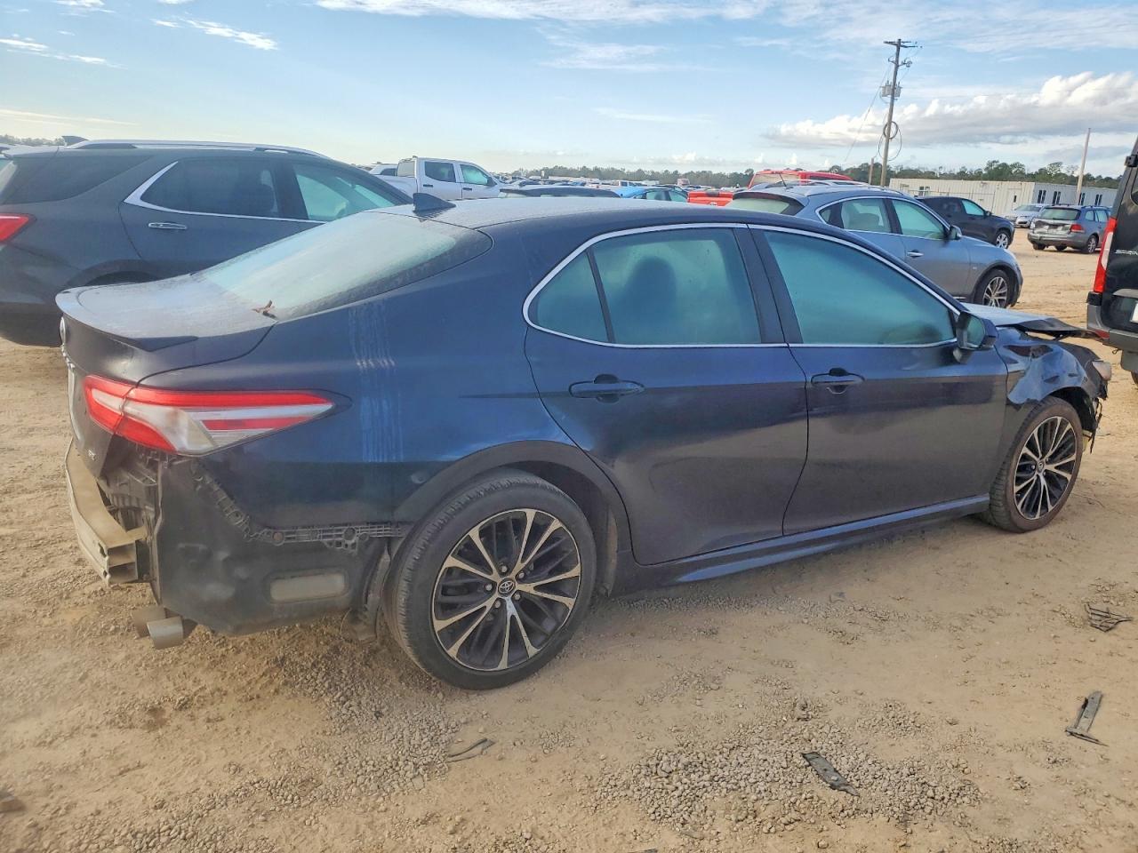 2019 TOYOTA CAMRY