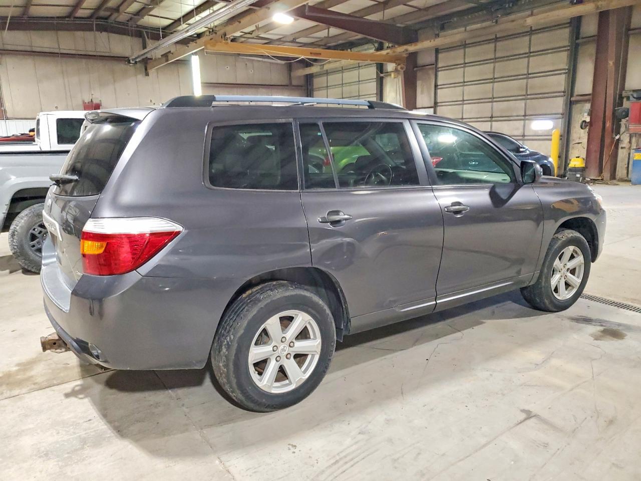 2010 TOYOTA HIGHLANDER