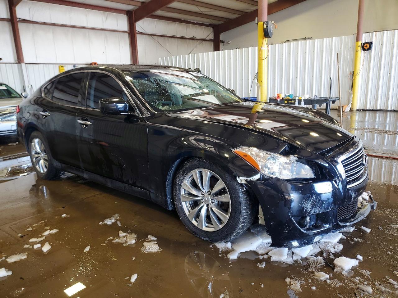 2011 INFINITI M37