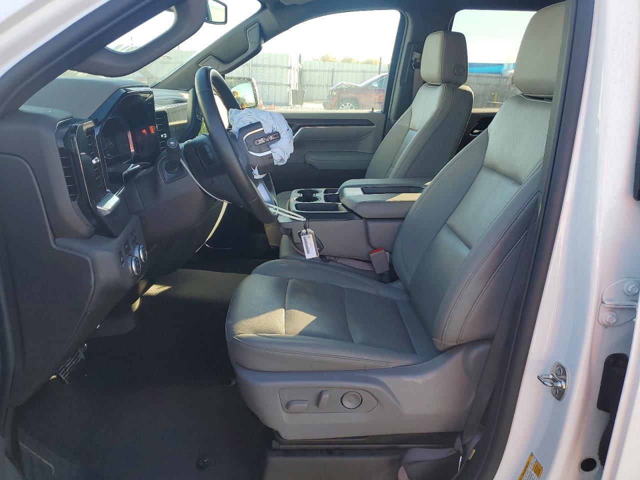 2025 GMC Sierra