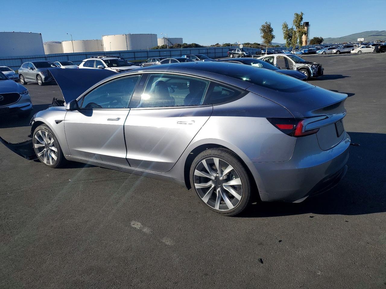 2025 TESLA MODEL 3