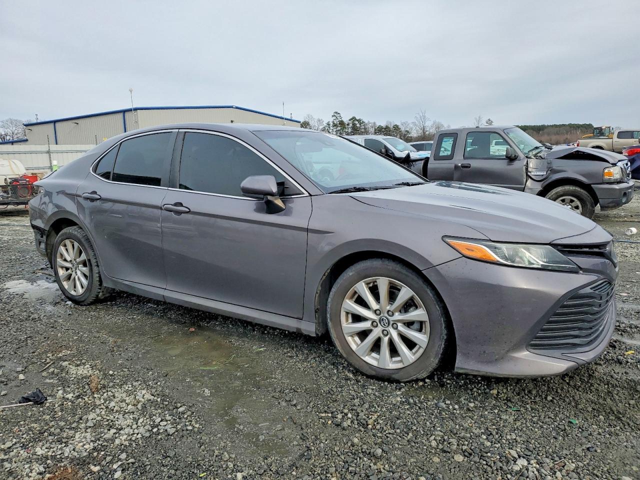 2018 TOYOTA CAMRY