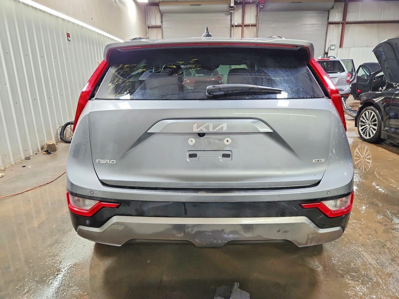 2023 KIA Niro