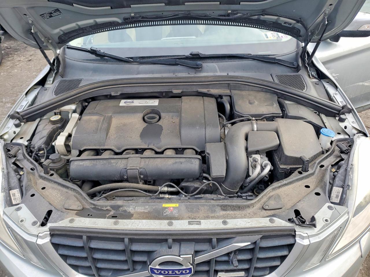 2011 VOLVO XC60