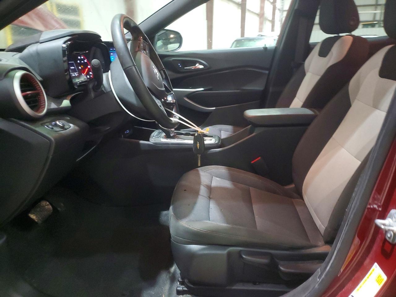 2025 CHEVROLET TRAX