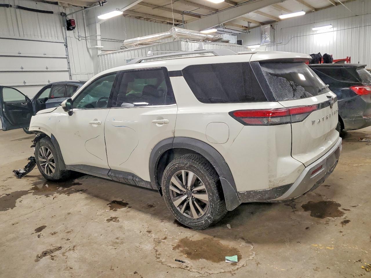 2022 NISSAN PATHFINDER
