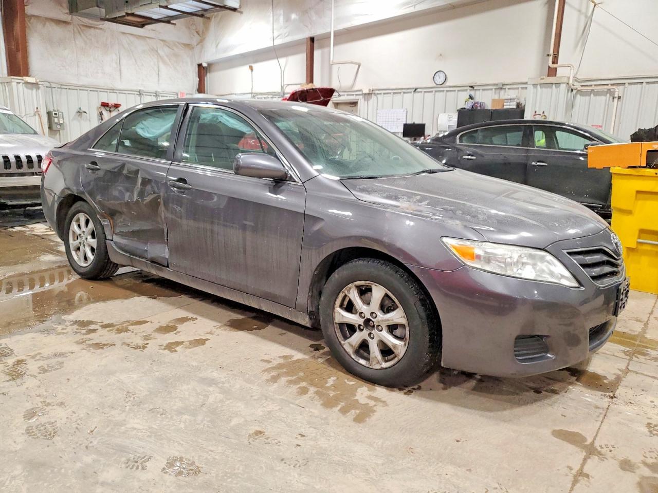 2011 TOYOTA CAMRY