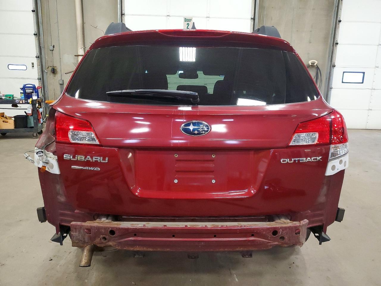 2014 SUBARU Outback