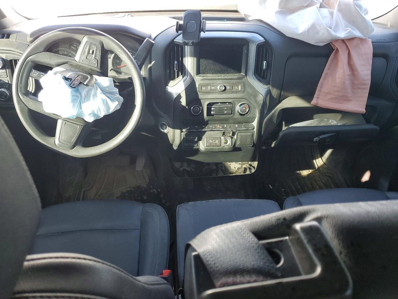2023 GMC Sierra