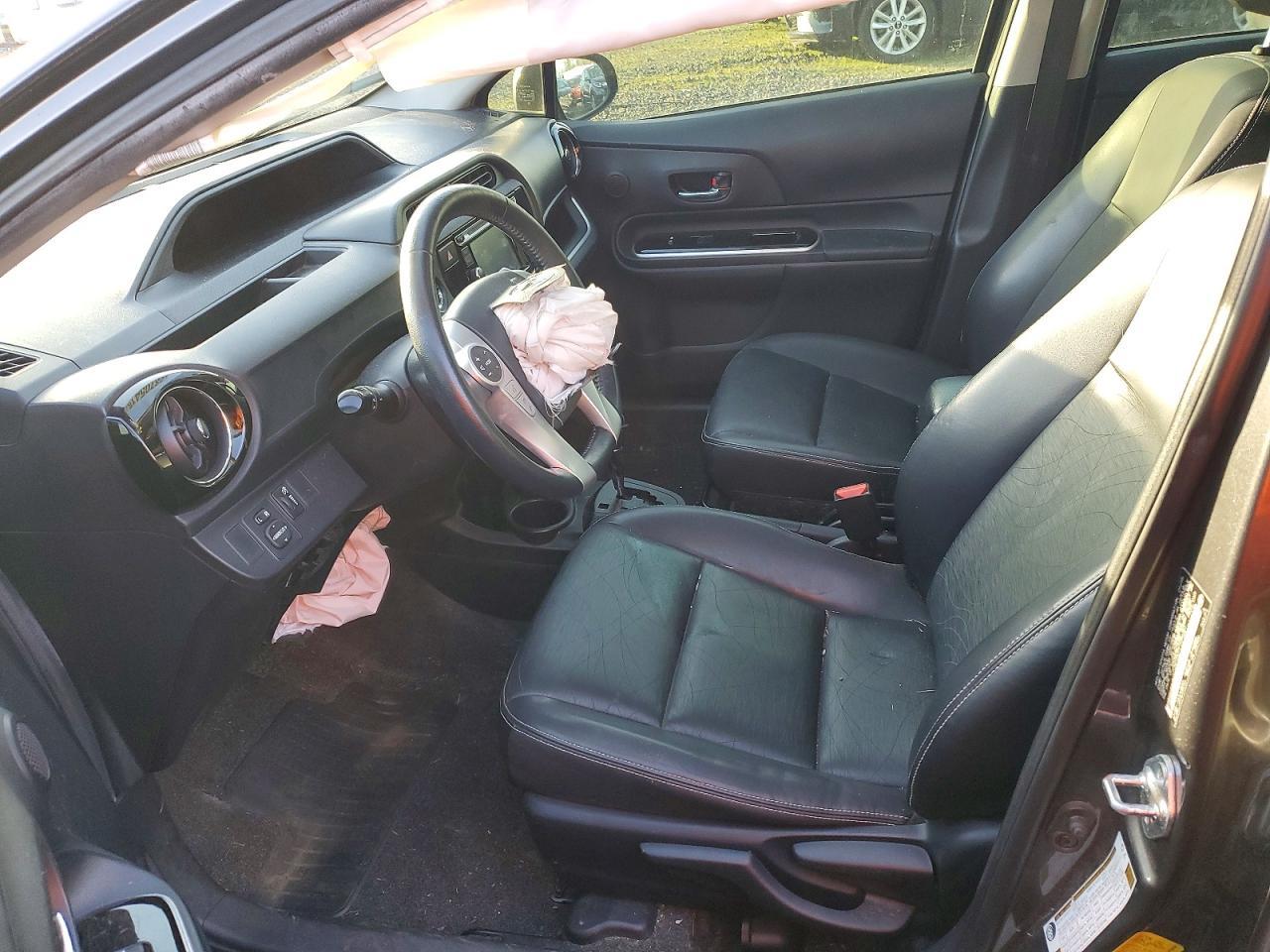 2015 TOYOTA Prius c