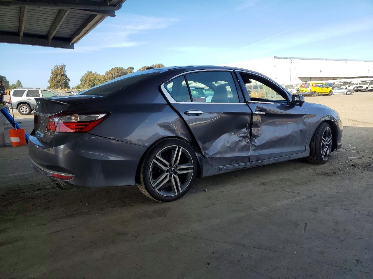 2016 HONDA ACCORD