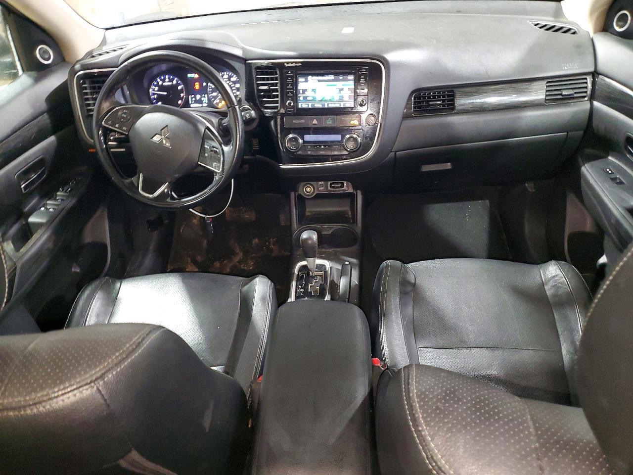 2016 MITSUBISHI outlander