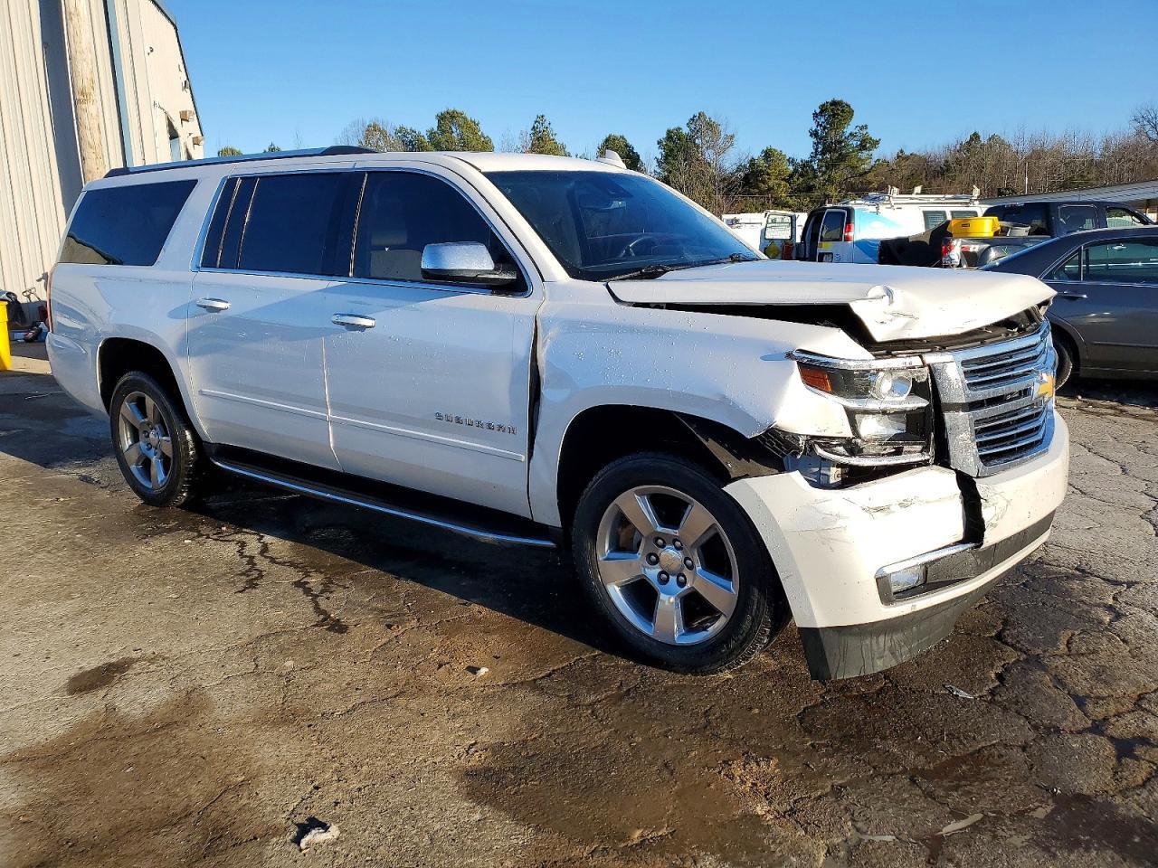 2018 CHEVROLET Suburban