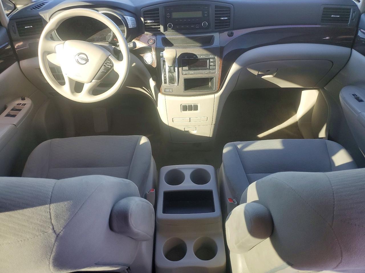 2016 NISSAN Quest