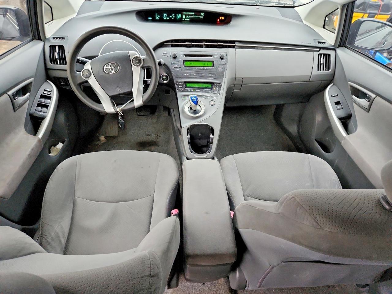 2011 TOYOTA PRIUS