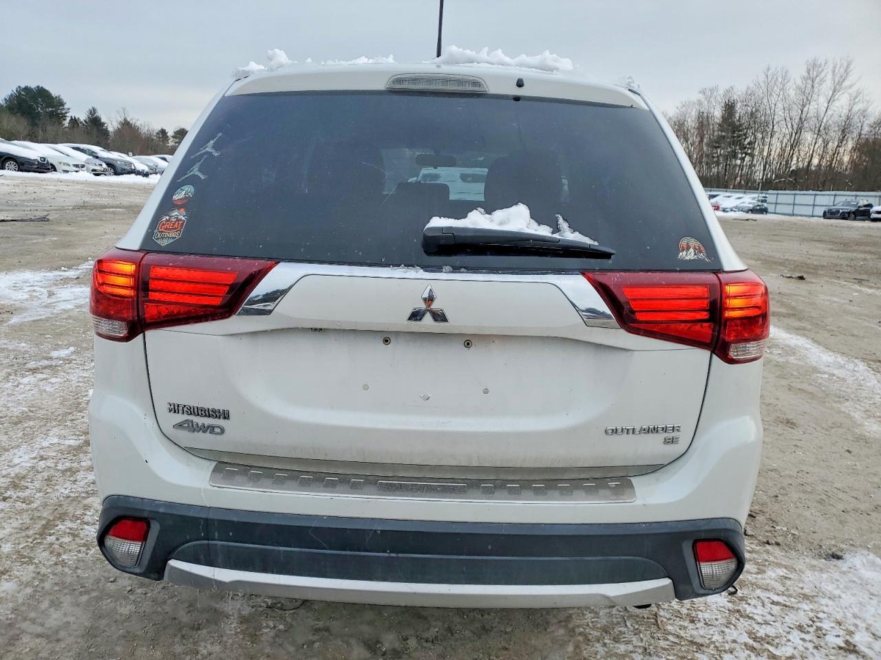 2016 MITSUBISHI outlander