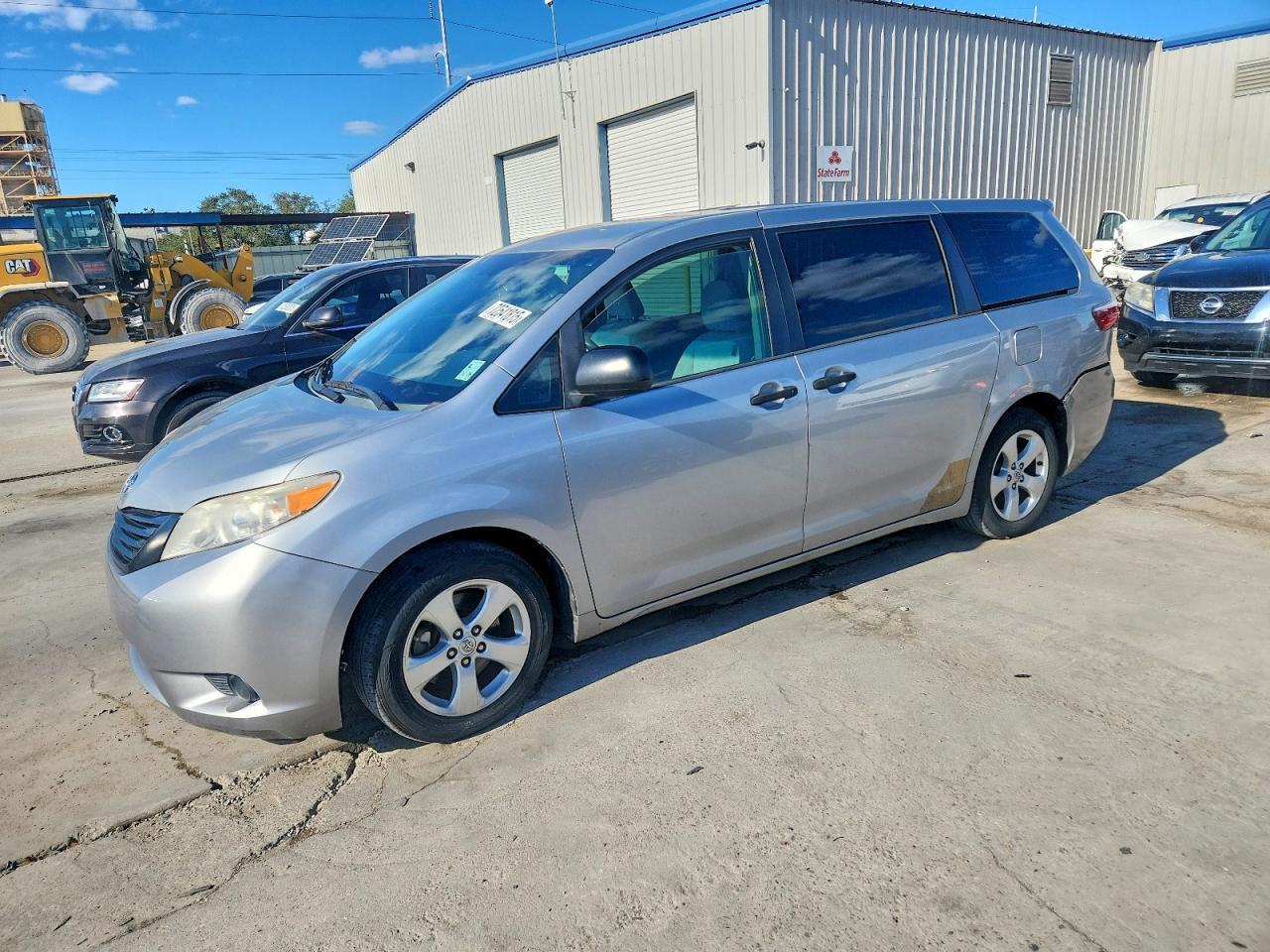 2015 TOYOTA SIENNA