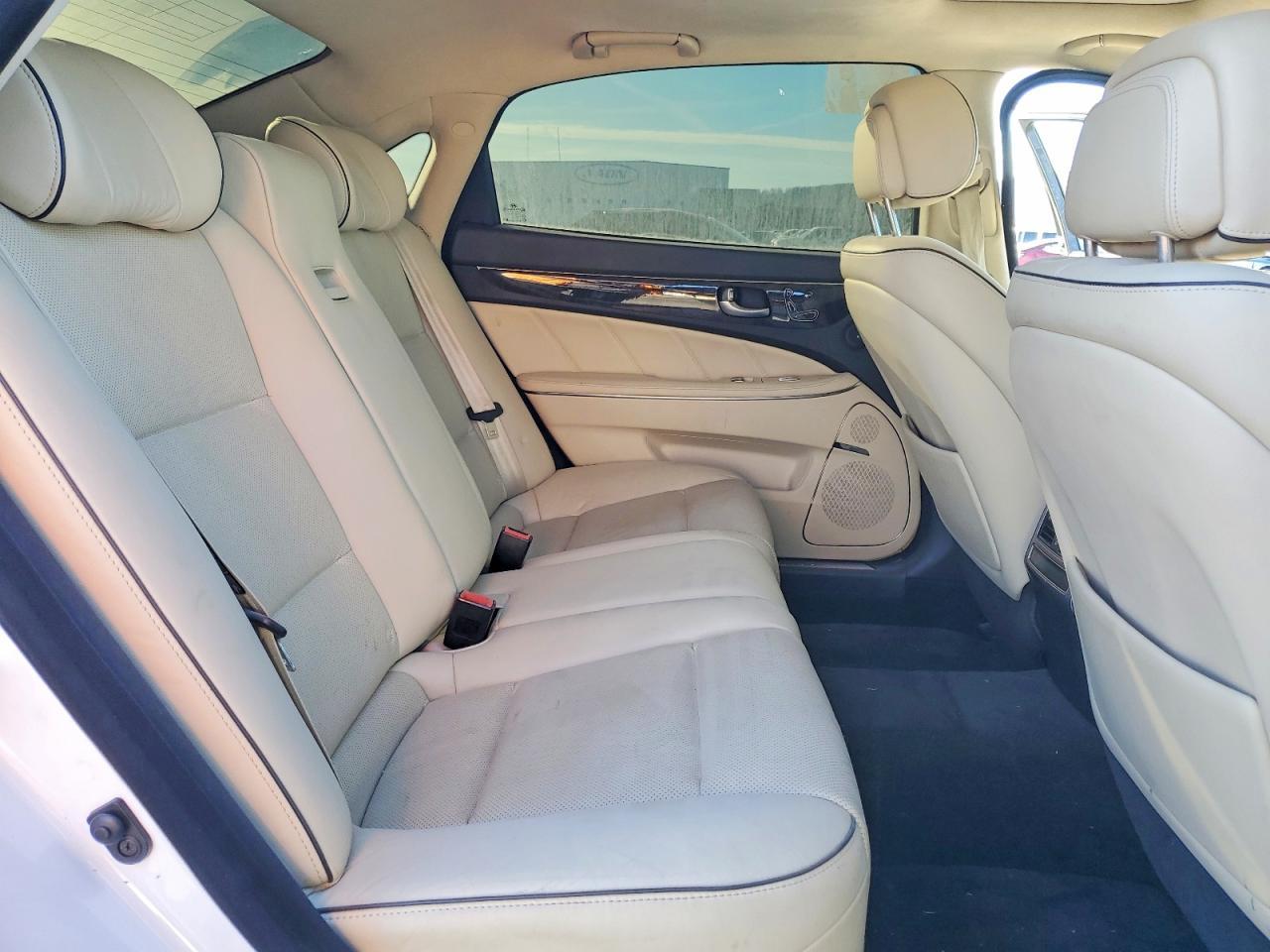 2014 HYUNDAI Equus