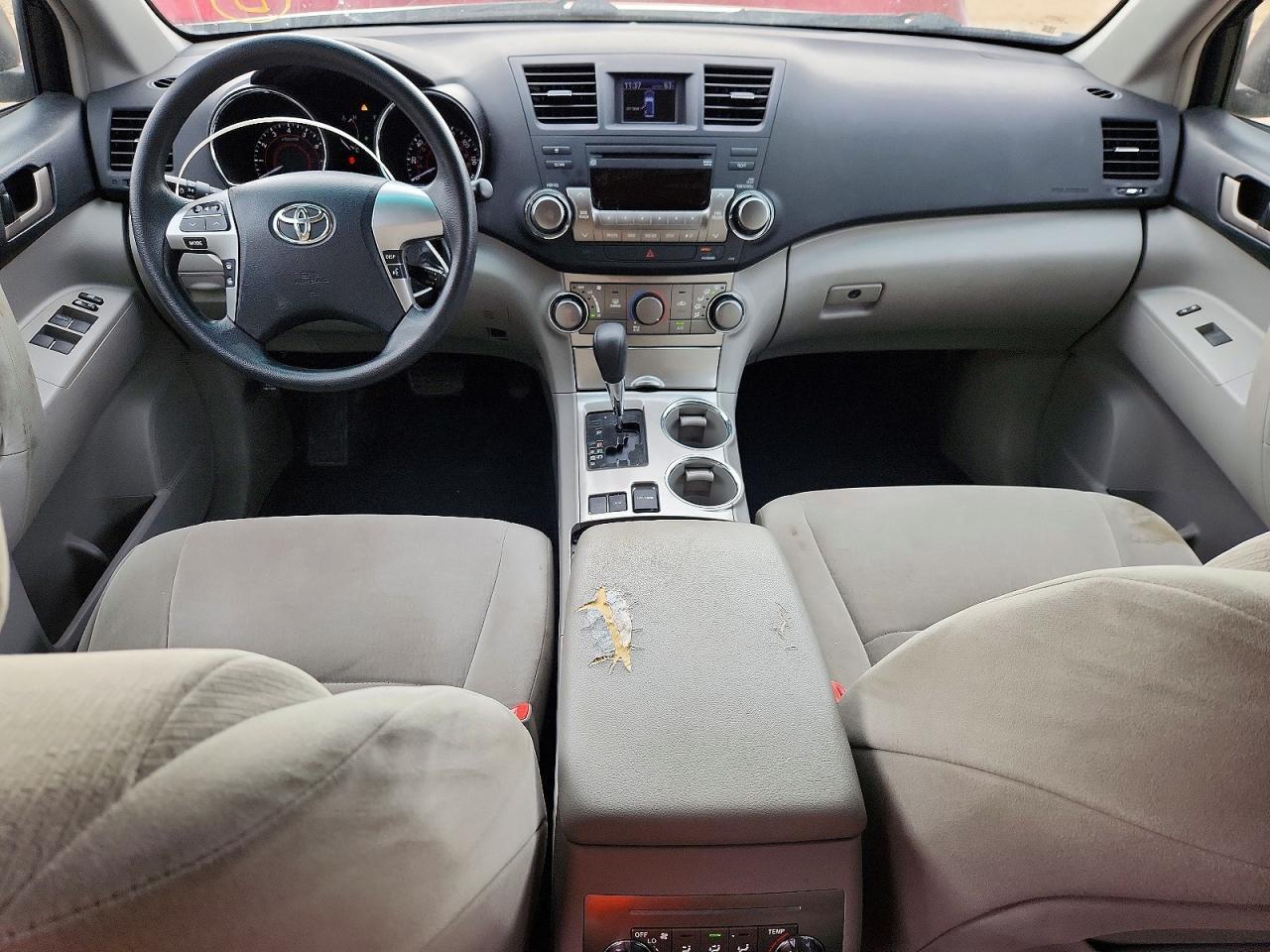 2011 TOYOTA HIGHLANDER
