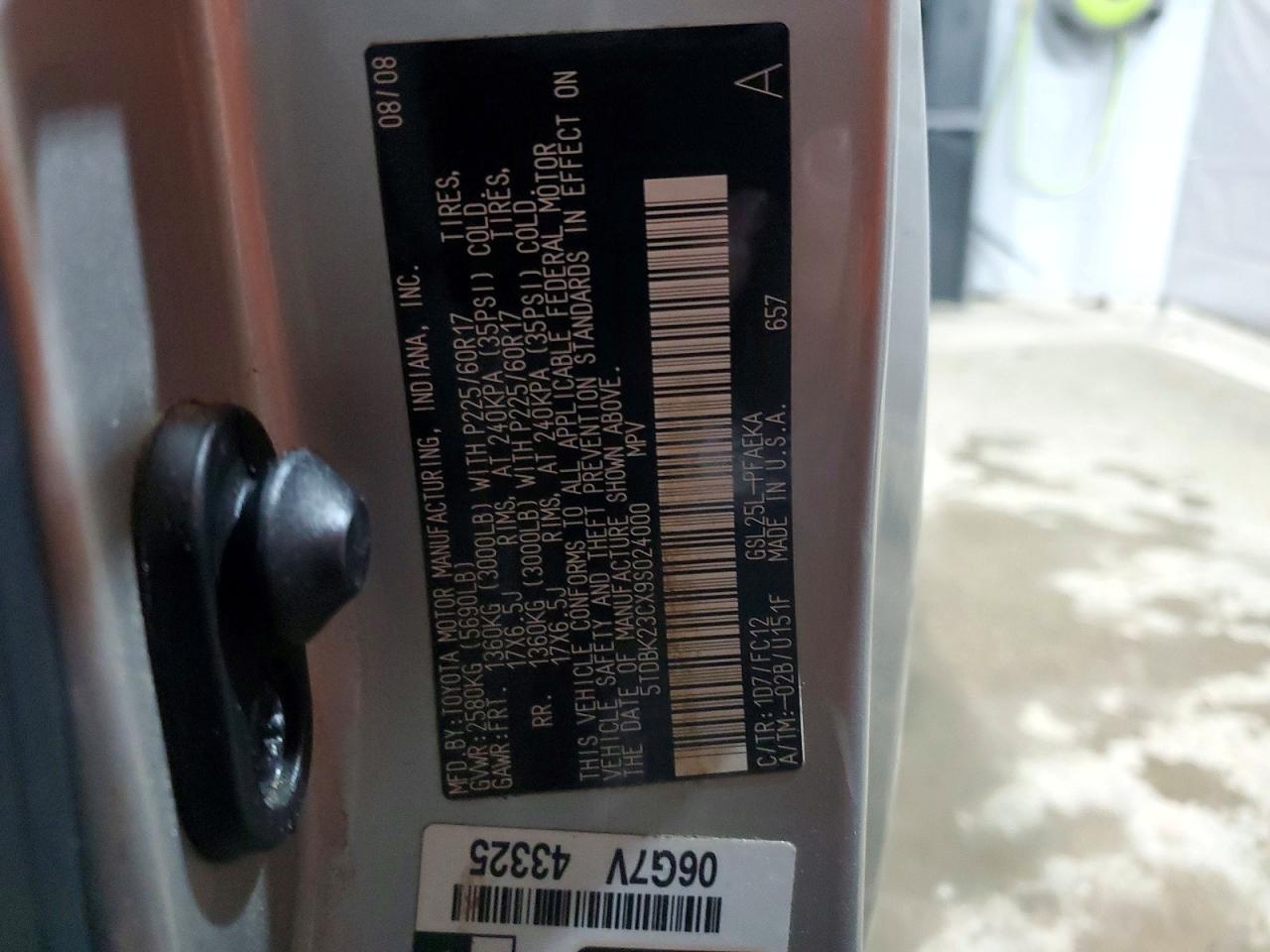 2009 TOYOTA SIENNA