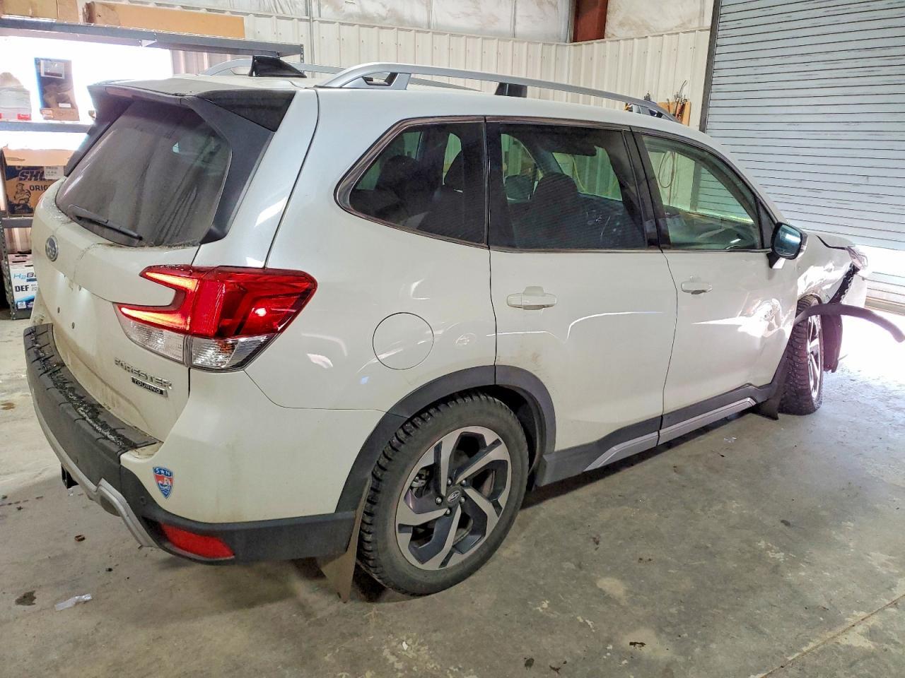 2024 SUBARU FORESTER