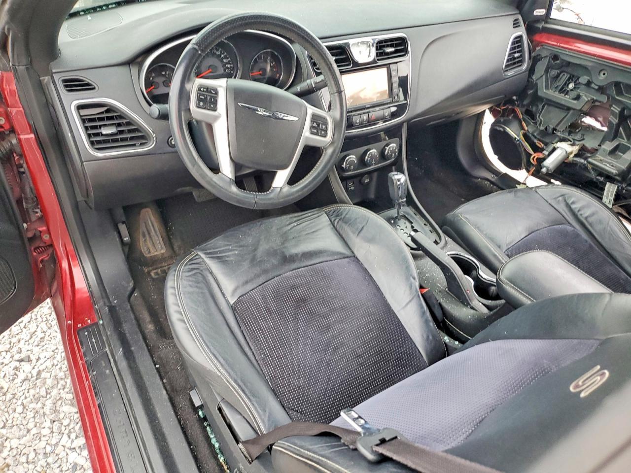 2012 CHRYSLER 200
