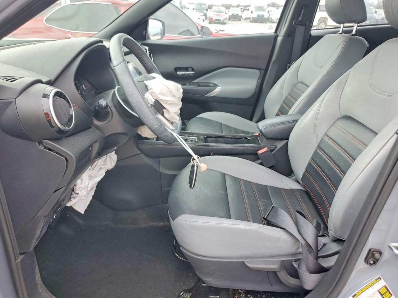 2023 NISSAN KICKS