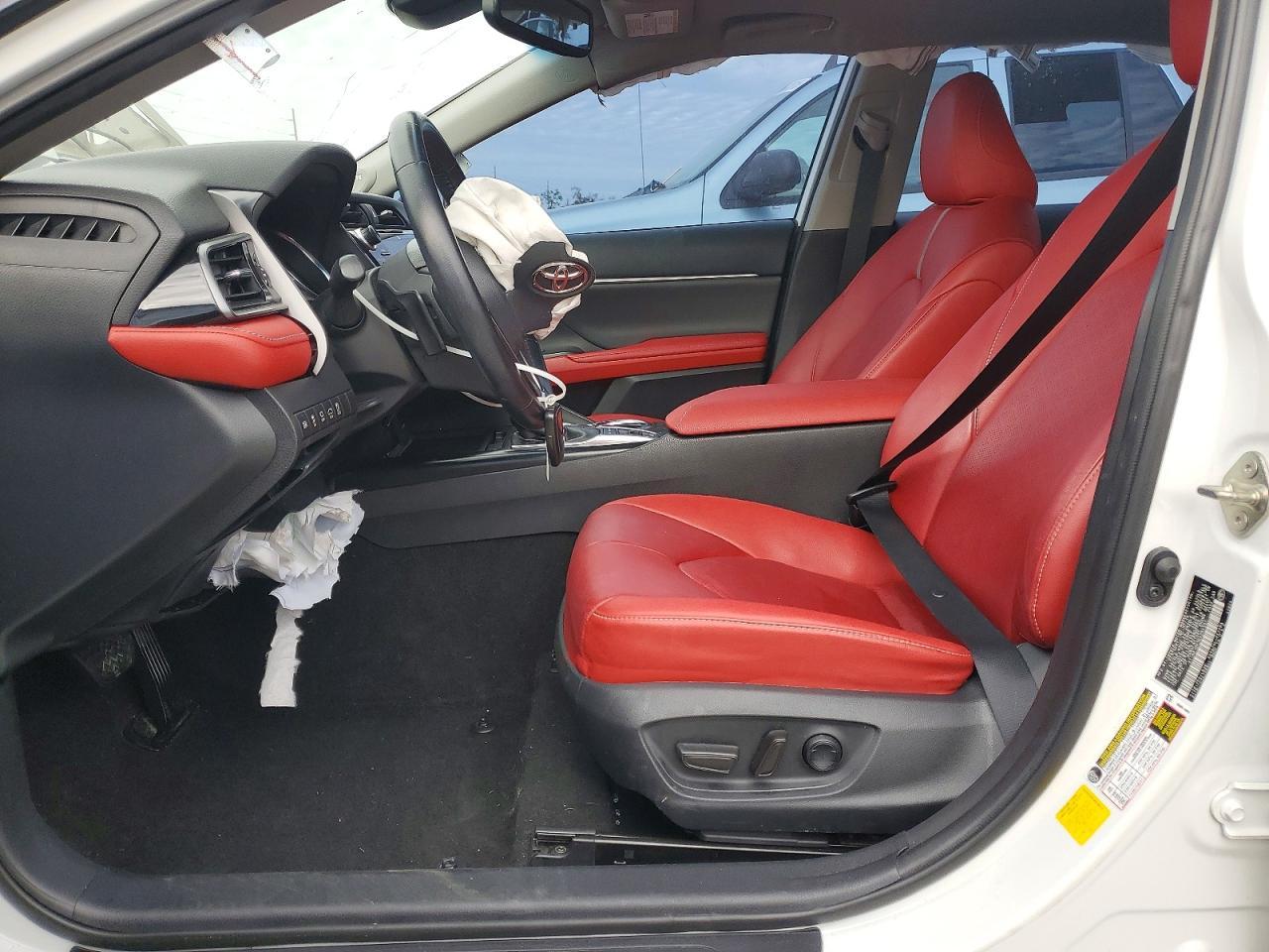 2019 TOYOTA CAMRY