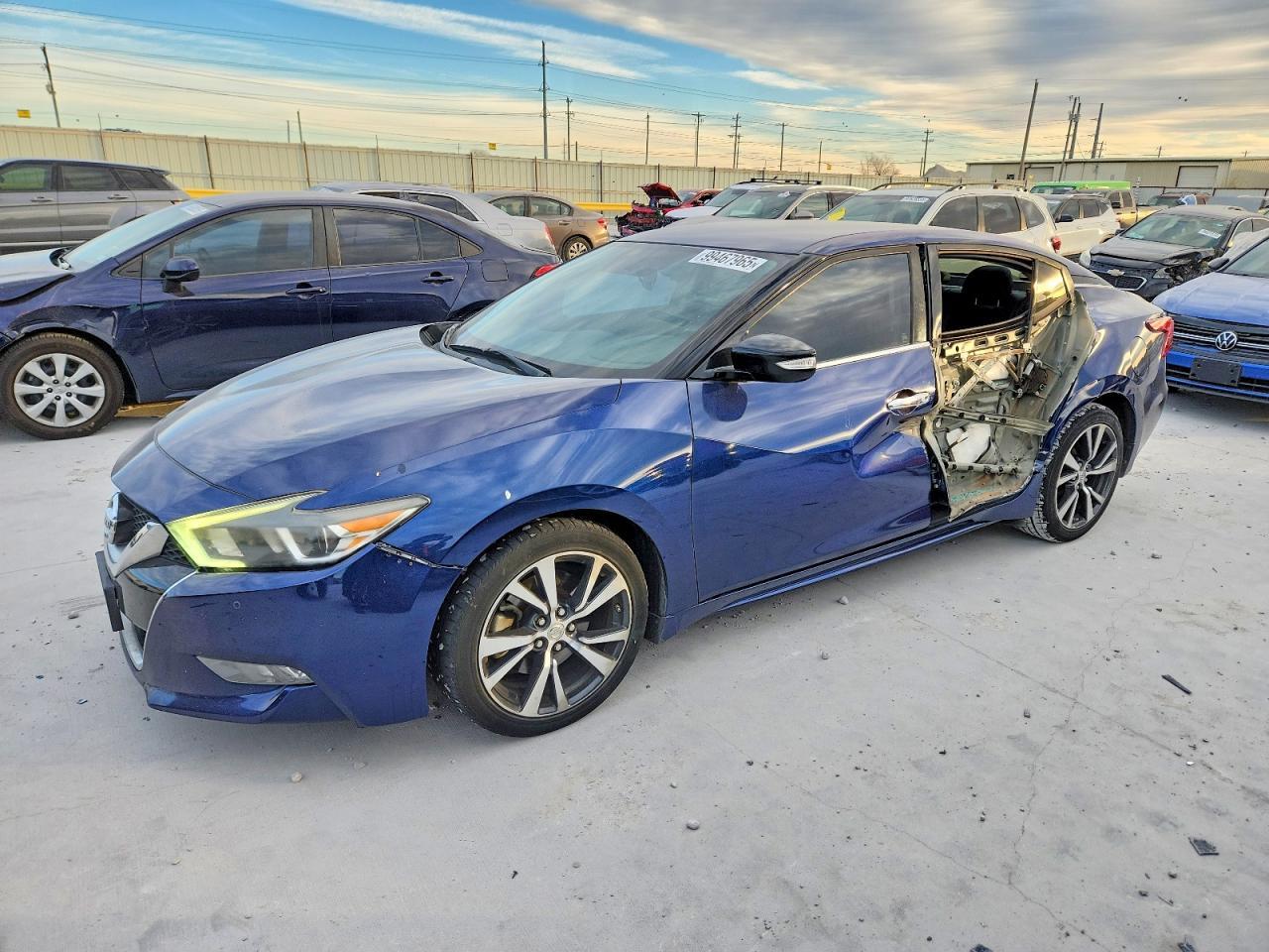 2017 NISSAN Maxima