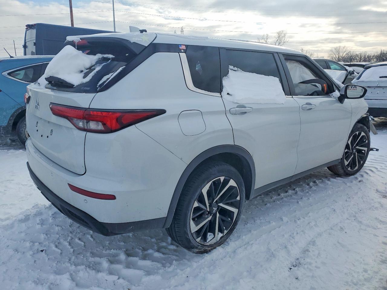 2022 MITSUBISHI outlander