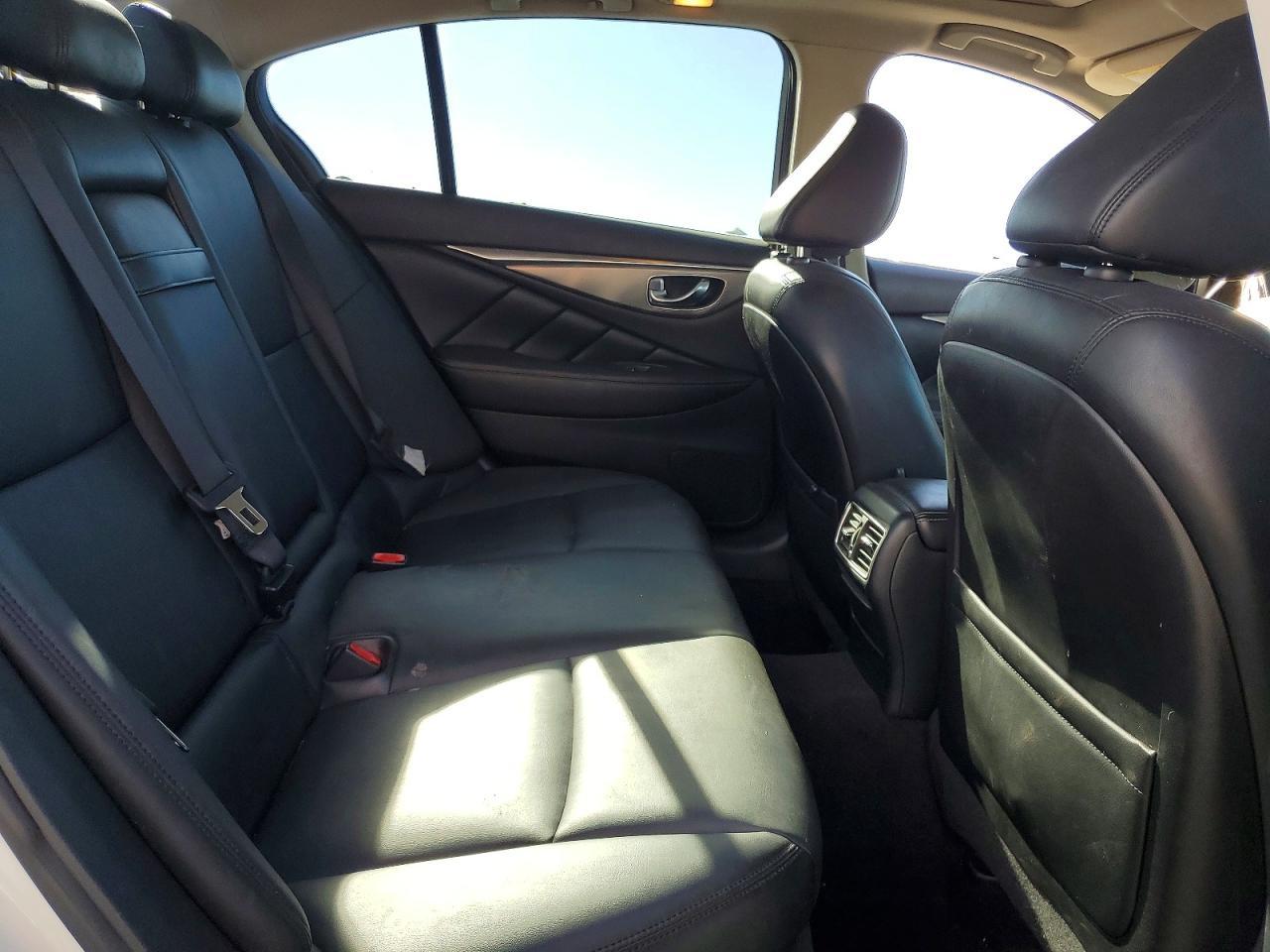 2017 INFINITI Q50